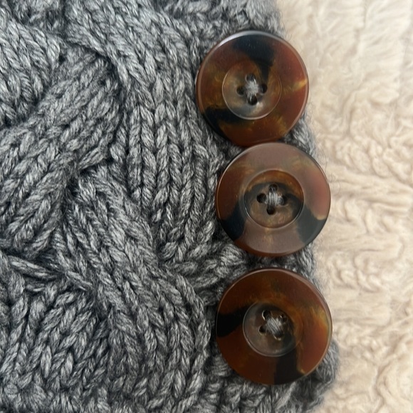 J. Crew wool blend grey cable knit winter hat, bibbed button detail, NWT - Picture 2 of 16